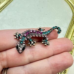 Vintage colorful Lizard Gecko Brooch Rhinestone Lizard Crystal Gecko Jewelry